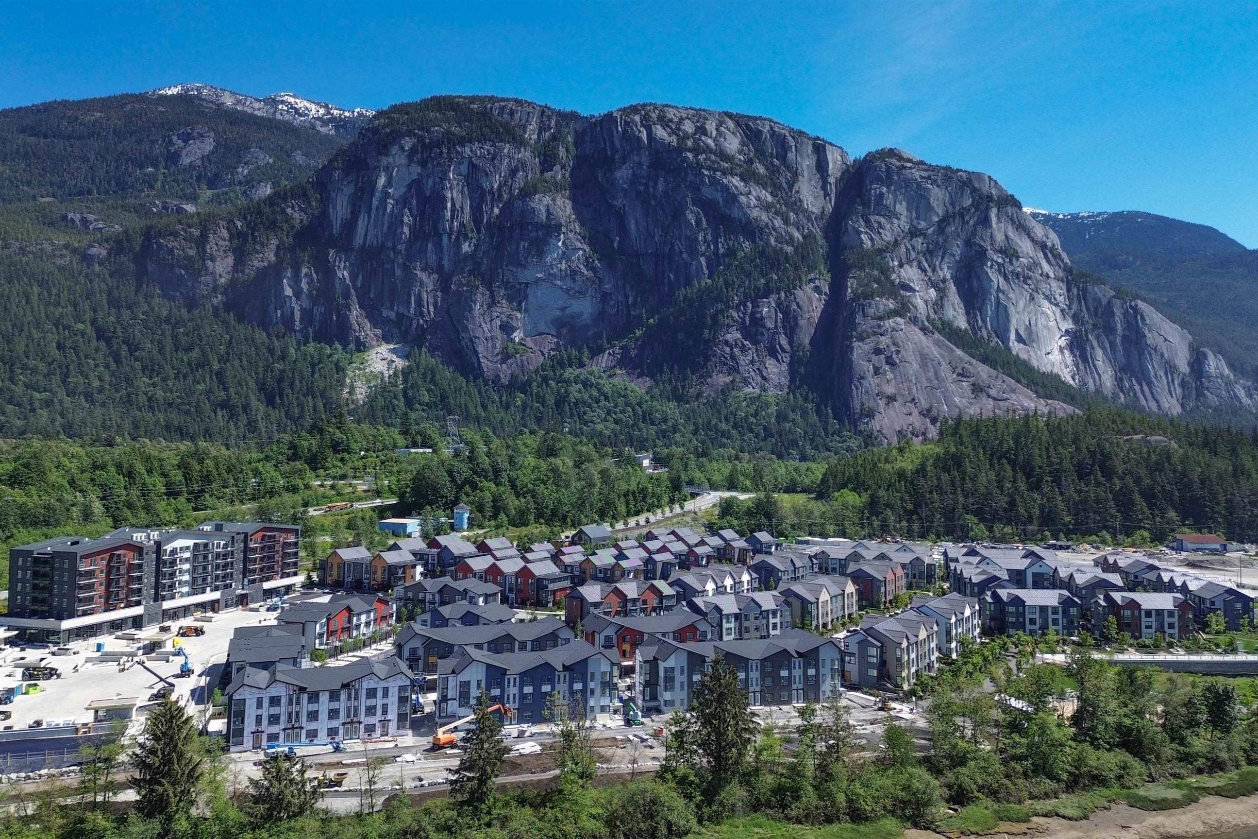 Townhouse for sale in Squamish, Squamish, 1357 Peakside Place, 263117307 | Realtylink.org