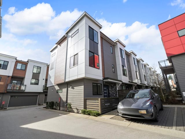 Townhouse for sale in Surrey, South Surrey White Rock, 33 1639 162 Street, 263117338 | Realtylink.org