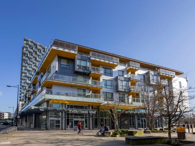 Apartment for sale in Vancouver, Vancouver East, 305 8580 River District Crossing, 263117465 | Realtylink.org