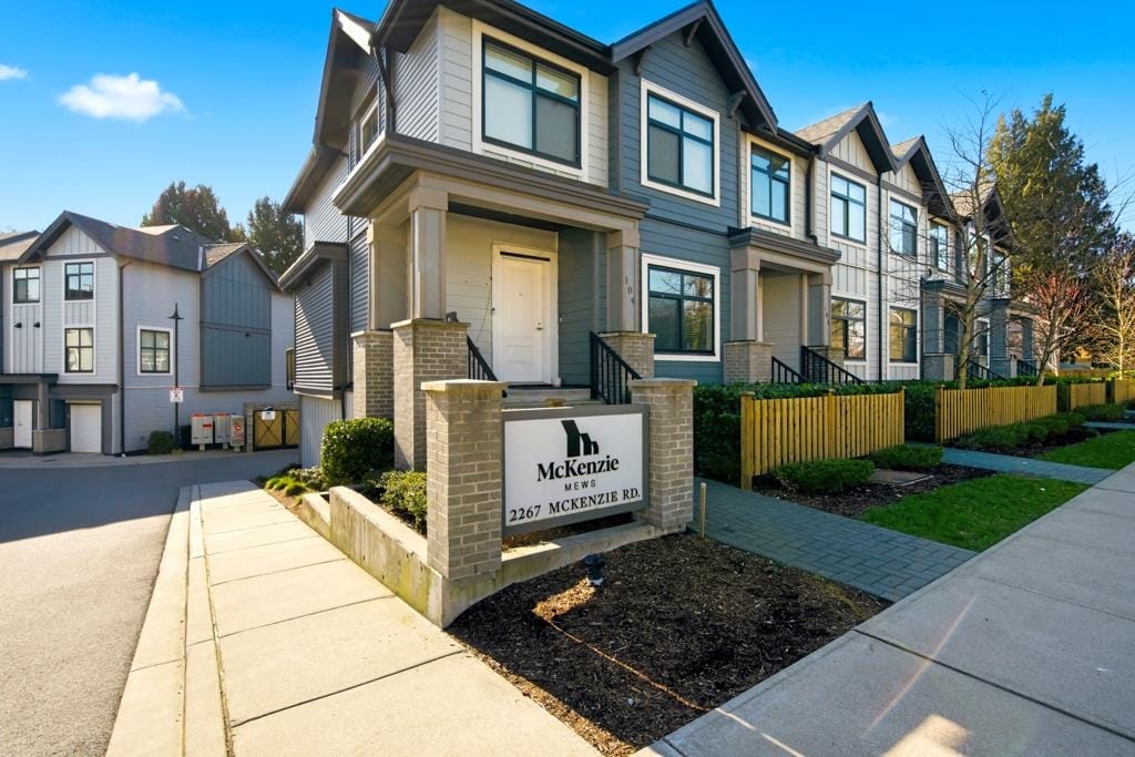 Townhouse for sale in Abbotsford, Abbotsford, 701 2267 McKenzie Road, 263117497 | Realtylink.org