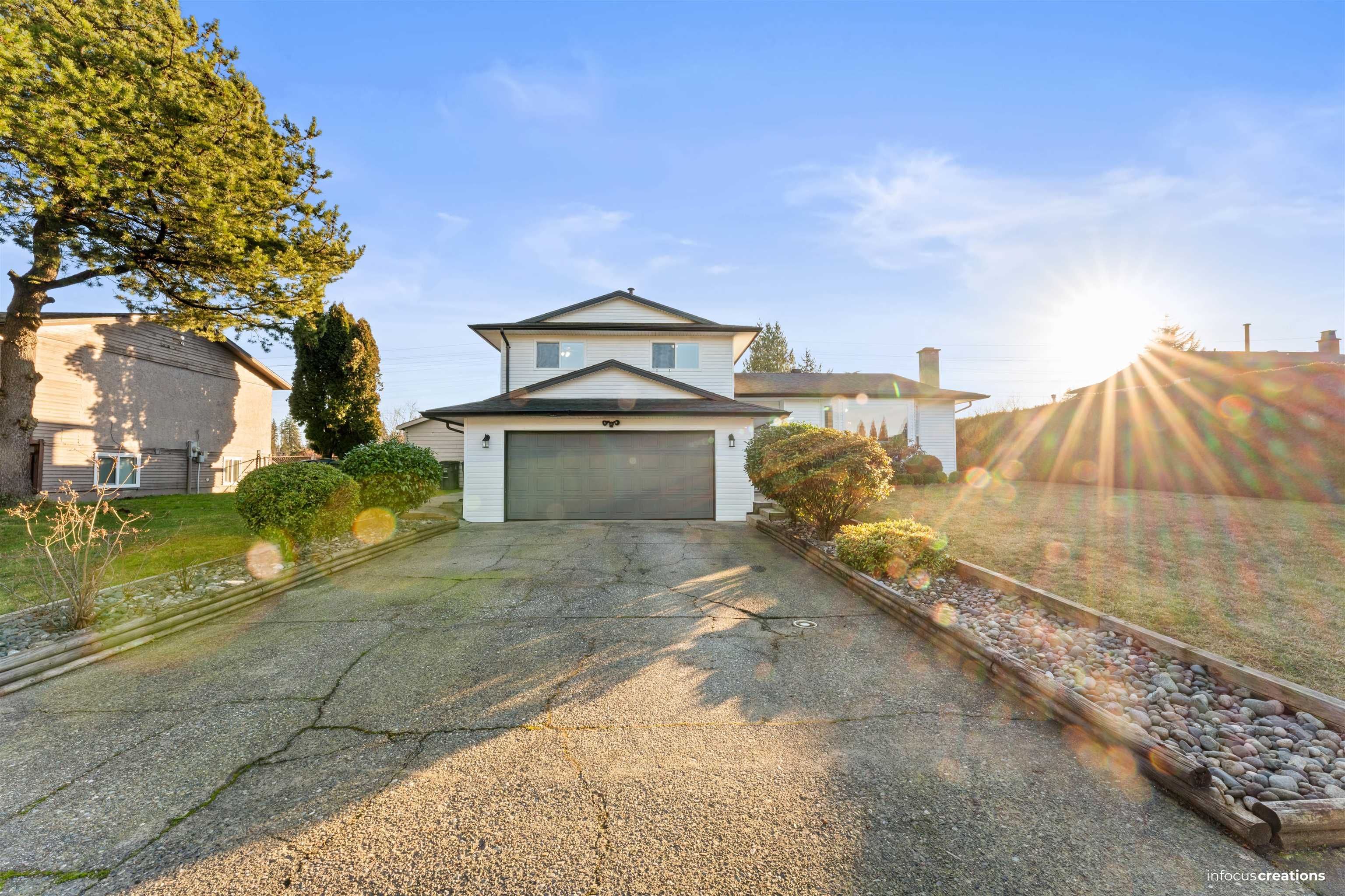 House for sale in Surrey, Surrey, 15796 95a Avenue, 263117538 | Realtylink.org