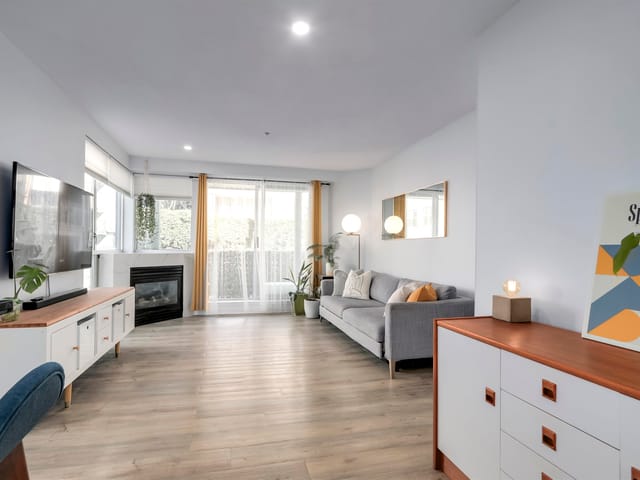 Apartment for sale in North Vancouver, North Vancouver, 302 122 E 3rd Street, 263117551 | Realtylink.org