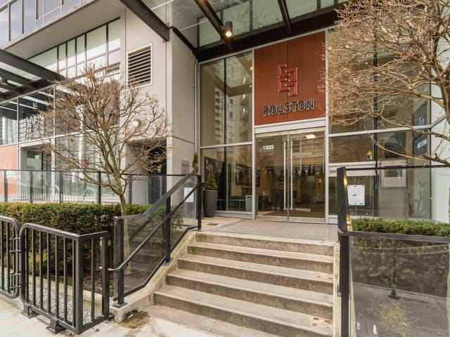 Apartment for sale in Vancouver, Vancouver West, 2303 1325 Rolston Street, 263117577 | Realtylink.org