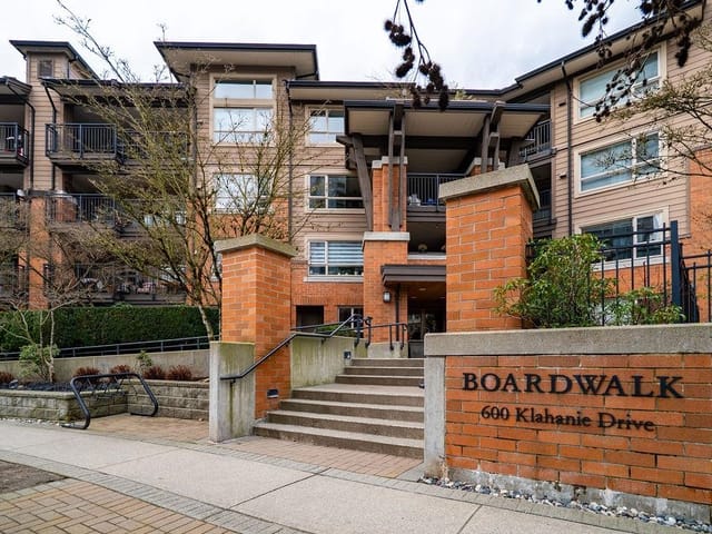 Apartment for sale in Port Moody, Port Moody, 113 600 Klahanie Drive, 263117590 | Realtylink.org