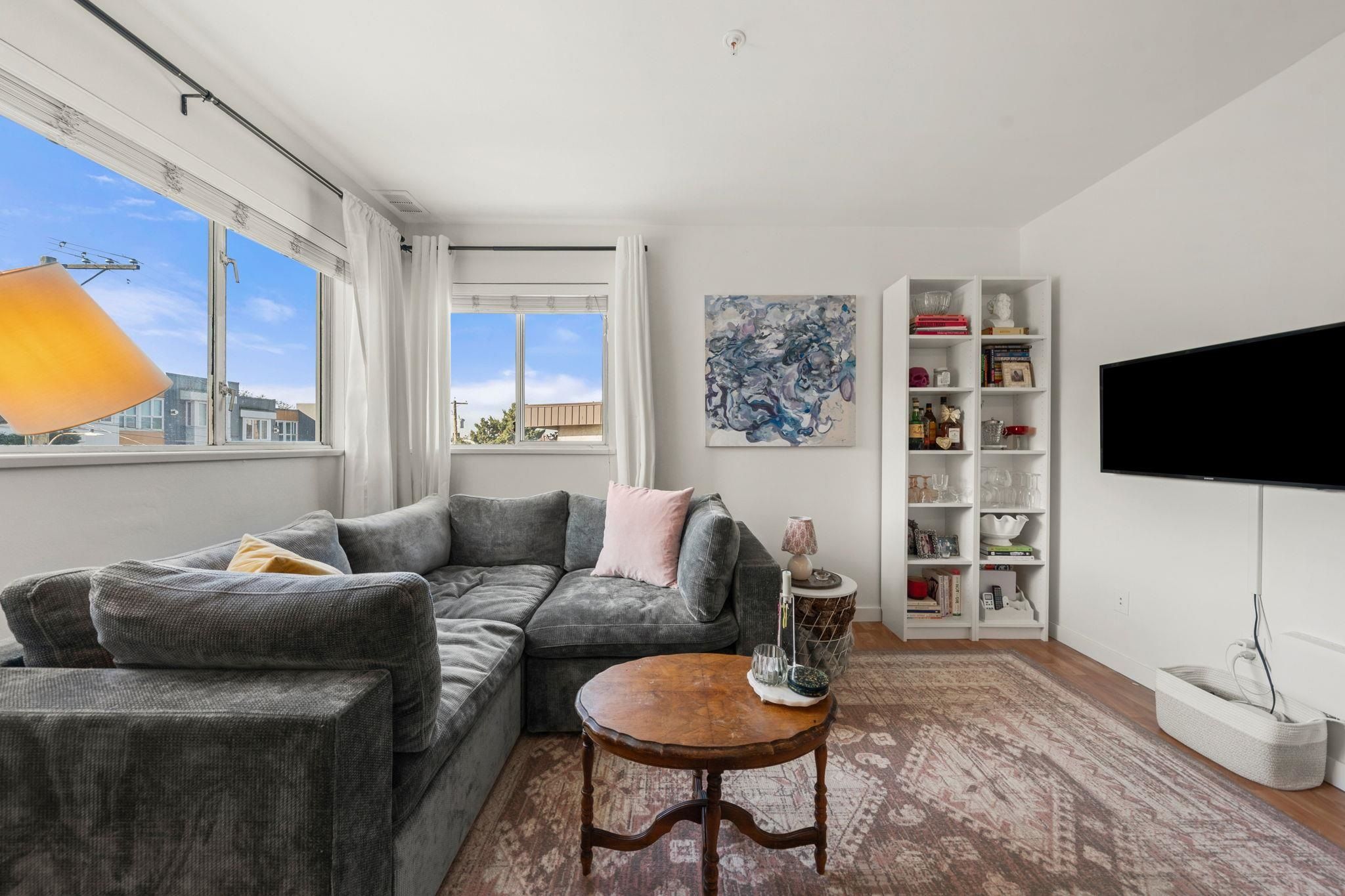 Apartment for sale in Vancouver, Vancouver East, 305 33 N Templeton Drive, 263117625 | Realtylink.org