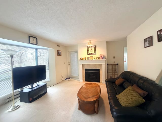 Apartment for sale in Burnaby, Burnaby South, 203 5250 Victory Street, 263117642 | Realtylink.org