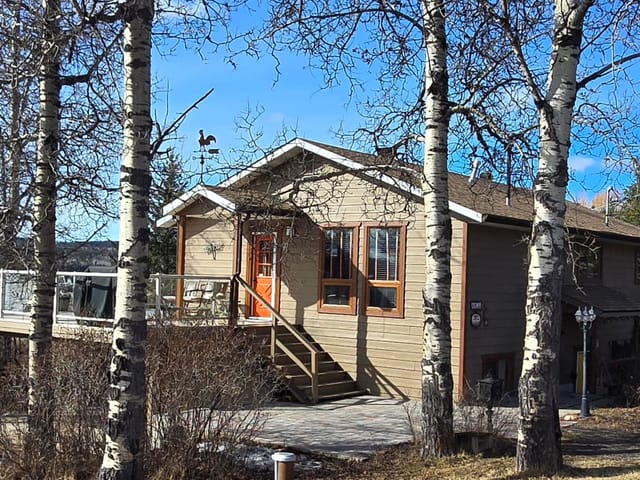 House for sale in Horse Lake, 100 Mile House, 6072 Lakeshore Drive, 263117644 | Realtylink.org