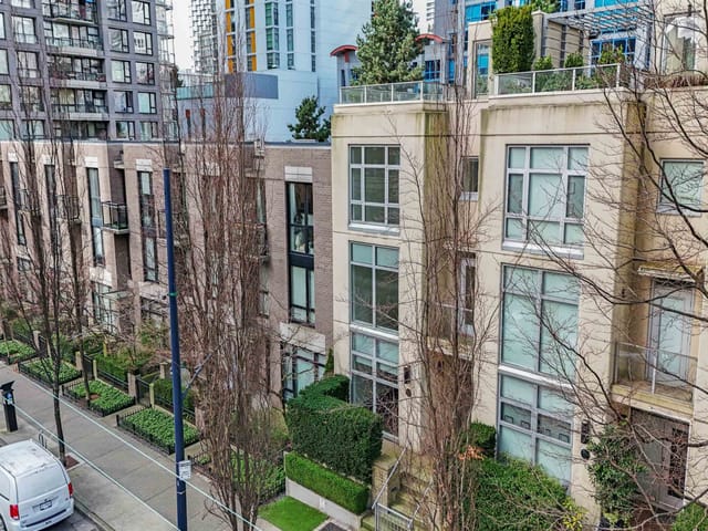 Townhouse for sale in Vancouver, Vancouver West, 1237 Richards Street, 263117673 | Realtylink.org