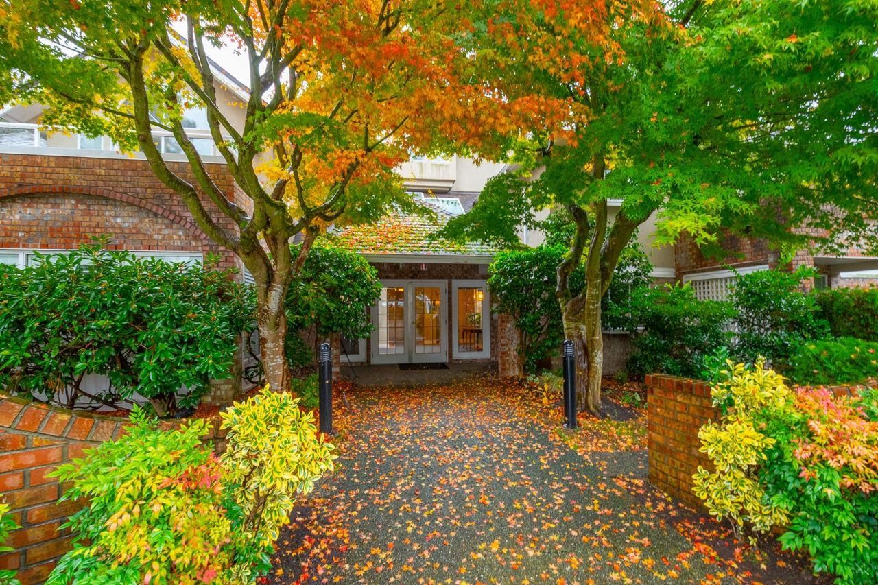 Apartment for sale in West Vancouver, West Vancouver, 7 2110 Marine Drive, 263117698 | Realtylink.org