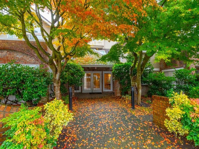 Apartment for sale in West Vancouver, West Vancouver, 7 2110 Marine Drive, 263117698 | Realtylink.org