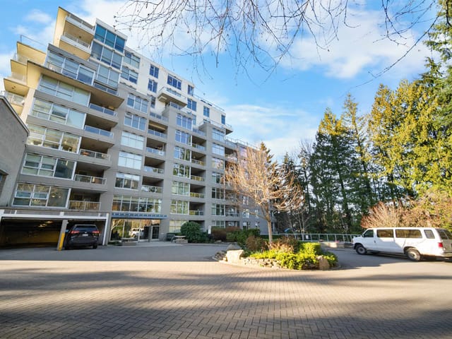 Apartment for sale in Burnaby, Burnaby North, 409 9232 University Crescent, 263117783 | Realtylink.org