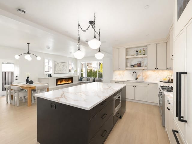 1/2 Duplex for sale in Coquitlam, Coquitlam, 101 646 Girard Avenue, 263117852 | Realtylink.org