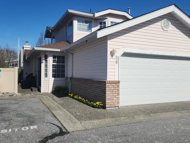 Townhouse for sale in Surrey, Surrey, 30 9168 Fleetwood Way, 263117917 | Realtylink.org