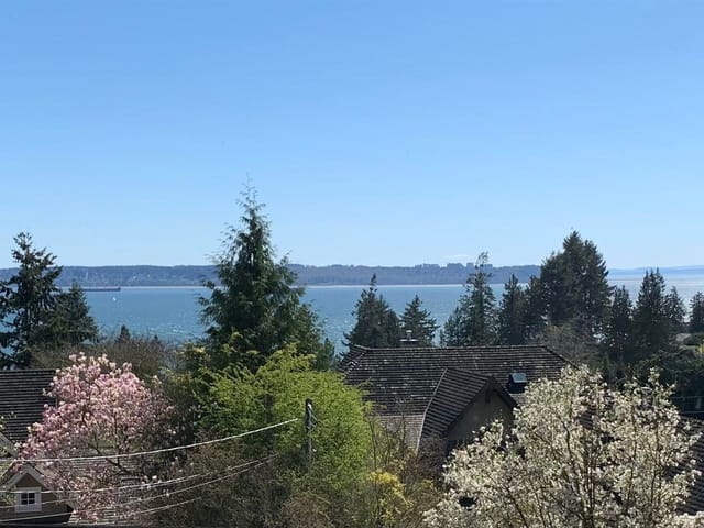 House for rent in West Vancouver, West Vancouver, 3*** Mathers Avenue, 263118095 | Realtylink.org