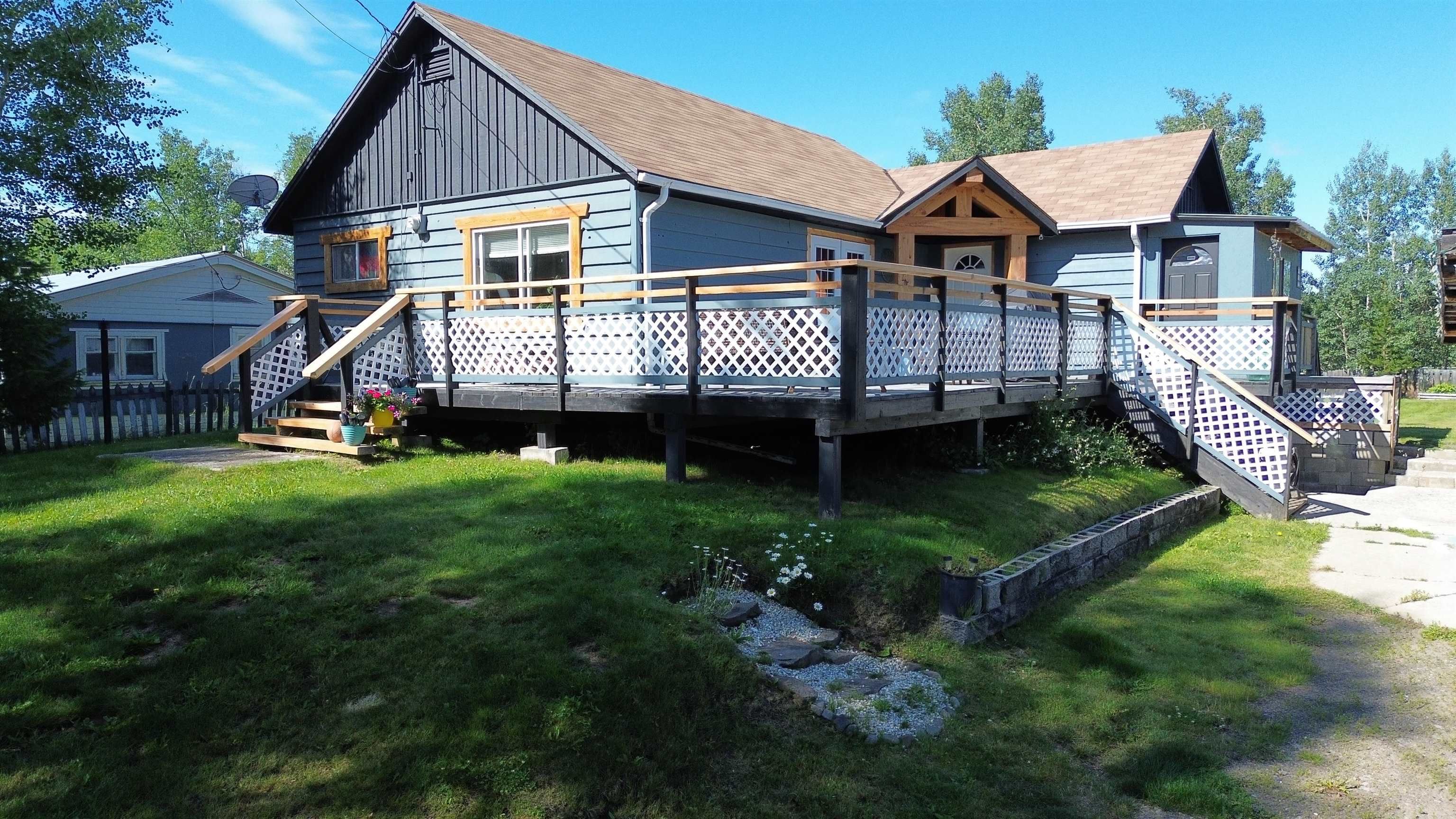 House for sale in Lone Butte, 100 Mile House, 7048 S Netherland Road, 263118110 | Realtylink.org