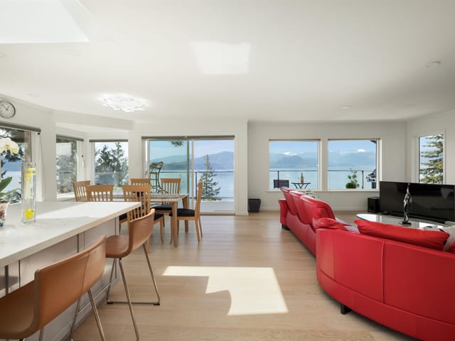 House for sale in Lions Bay, West Vancouver, 250 Kelvin Grove Way, 263118147 | Realtylink.org