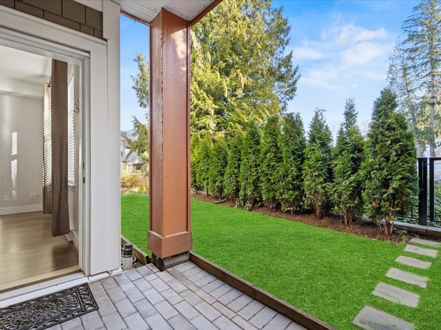 Apartment for sale in Surrey, South Surrey White Rock, 101 14605 McDougall Drive, 263118435 | Realtylink.org