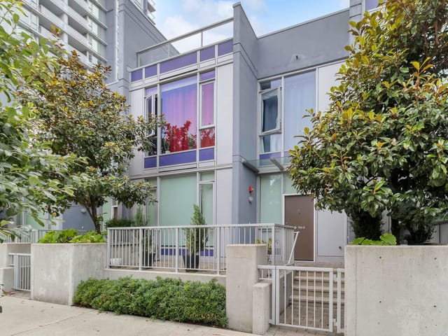 Townhouse for sale in Surrey, North Surrey, TH3 13720 100 Avenue, 263118439 | Realtylink.org