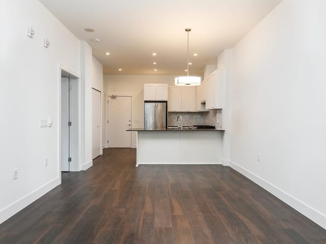 Apartment for rent in North Vancouver, North Vancouver, 104 131 E 3rd Street, 263118460 | Realtylink.org
