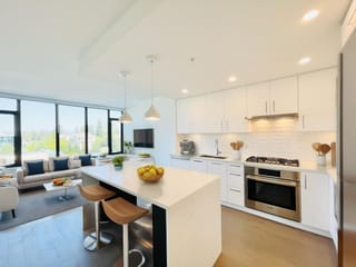 Apartment for sale in White Rock, South Surrey White Rock, 303 1588 Johnston Road, 263118509 | Realtylink.org