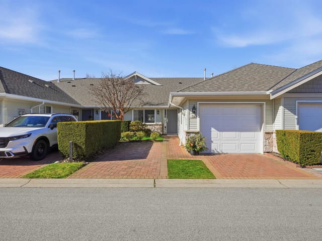 Townhouse for sale in Surrey, South Surrey White Rock, 34 17516 4 Avenue, 263118528 | Realtylink.org