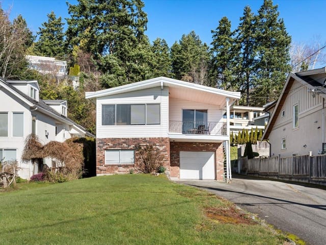 House for sale in White Rock, South Surrey White Rock, 14667 W Beach Avenue, 263118544 | Realtylink.org