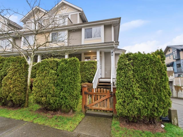 Townhouse for sale in Burnaby, Burnaby East, 1 7136 18th Avenue, 263118567 | Realtylink.org