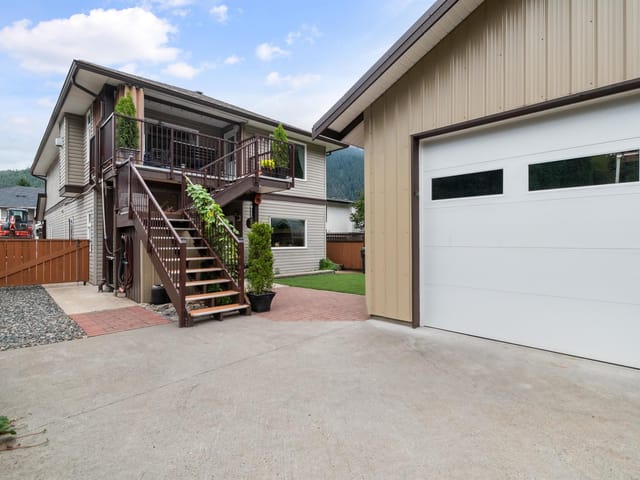 House for sale in Hope, Hope & Area, 66022 Park Avenue, 263118601 | Realtylink.org