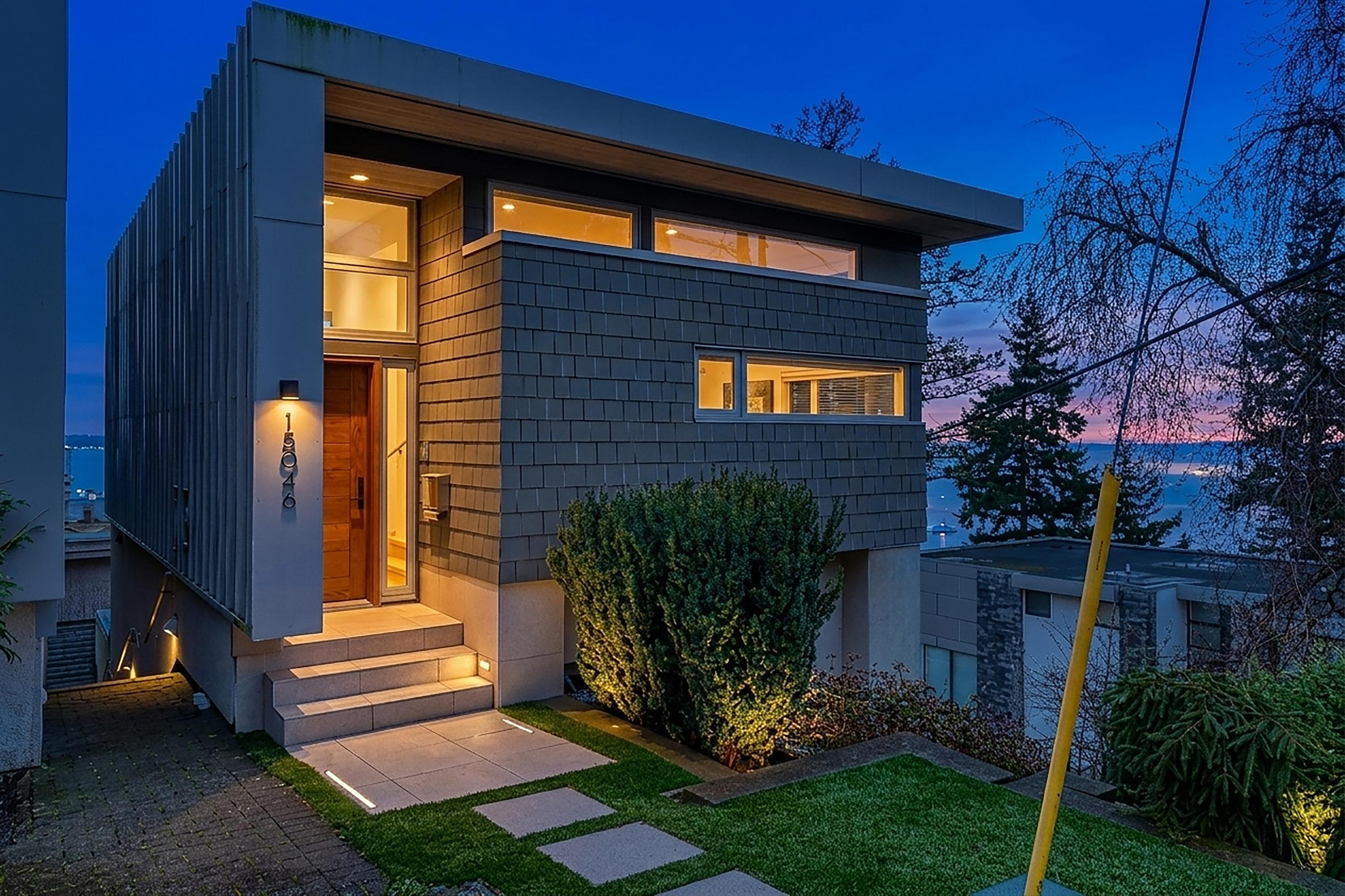 House for sale in White Rock, South Surrey White Rock, 15046 Buena Vista Avenue, 263118606 | Realtylink.org