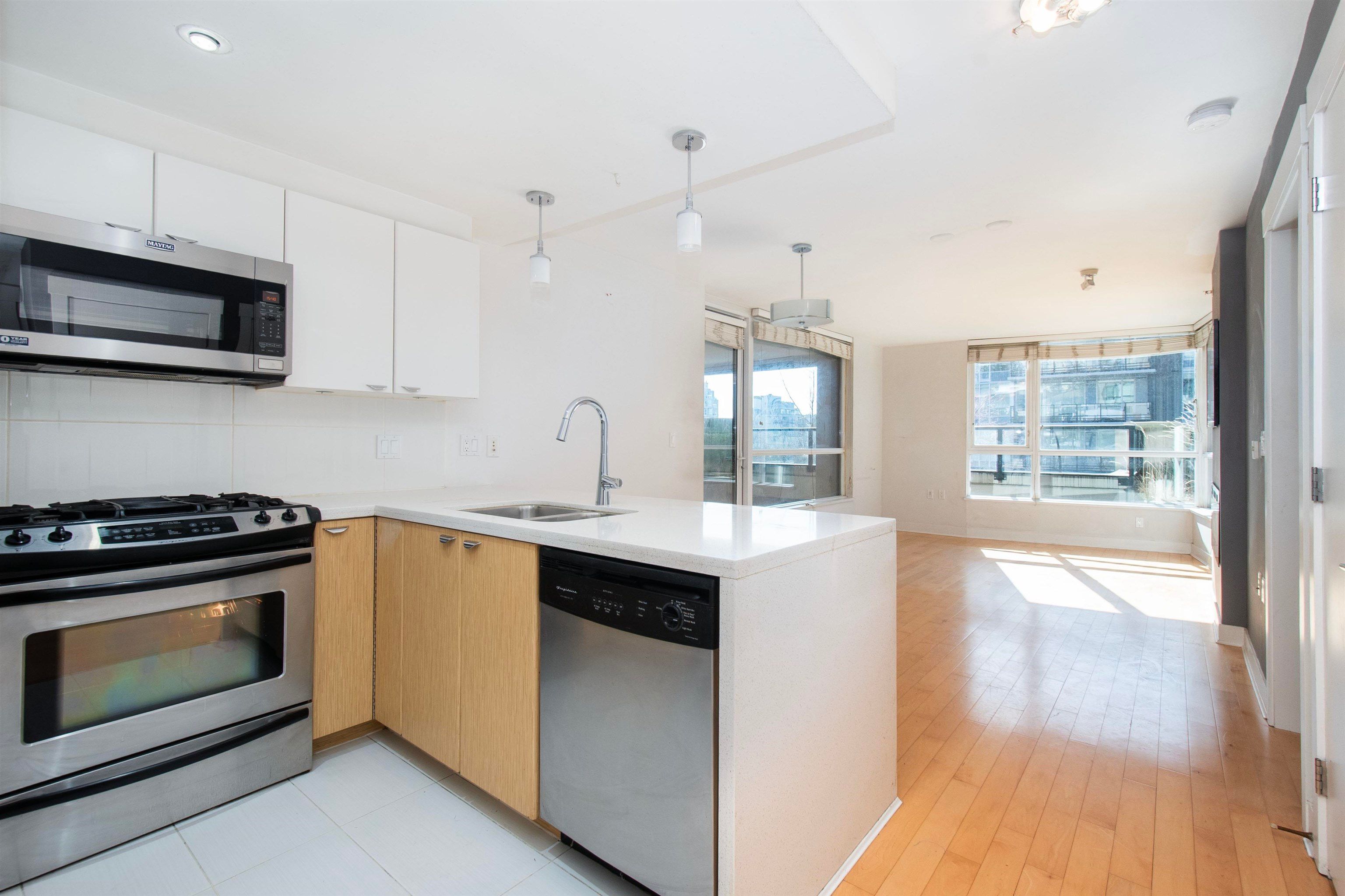 Apartment for sale in North Vancouver, North Vancouver, 301 160 W 3rd Street, 263118617 | Realtylink.org