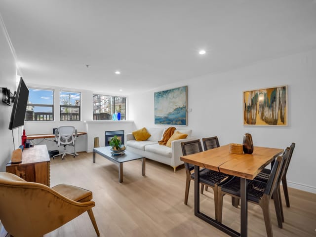 Apartment for sale in North Vancouver, North Vancouver, 207 305 Lonsdale Avenue, 263118623 | Realtylink.org