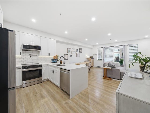 Apartment for sale in Port Coquitlam, Port Coquitlam, 111 2346 McAllister Avenue, 263118652 | Realtylink.org