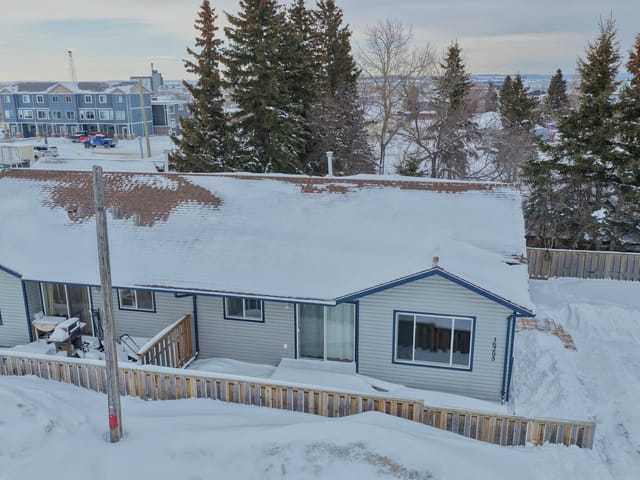 1/2 Duplex for sale in Fort St. John, Fort St. John, 10205 98 Avenue, 263118735 | Realtylink.org