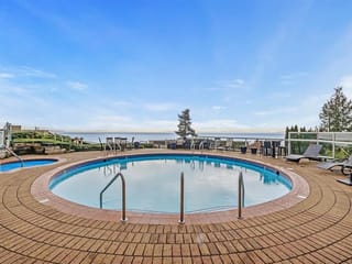 Apartment for sale in White Rock, South Surrey White Rock, 102 15025 Victoria Avenue, 263118788 | Realtylink.org