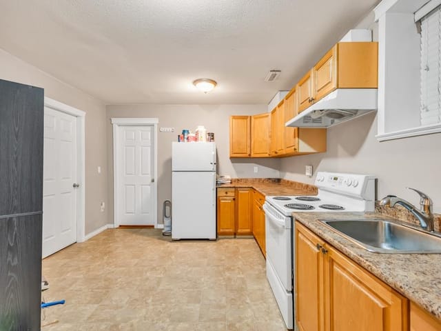 House for rent in Surrey, Cloverdale, BSMT 18991 70a Avenue, 263118809 | Realtylink.org