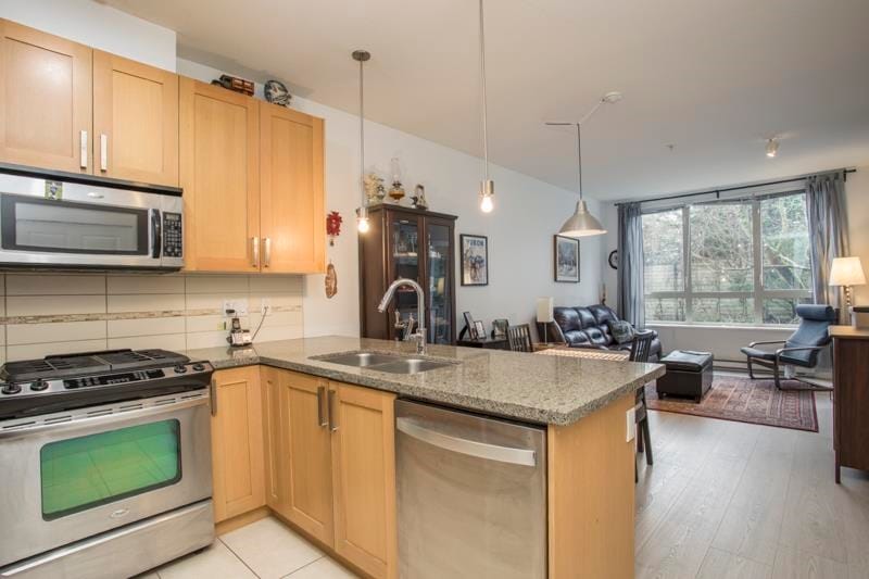 Apartment for sale in Surrey, South Surrey White Rock, 223 15988 26 Avenue, 263118902 | Realtylink.org