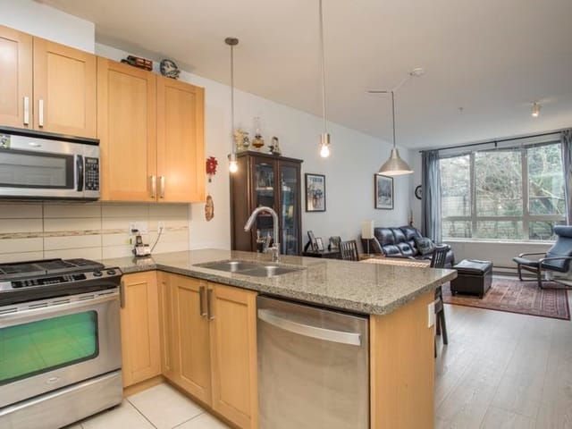 Apartment for sale in Surrey, South Surrey White Rock, 223 15988 26 Avenue, 263118902 | Realtylink.org