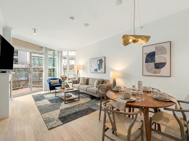 Apartment for sale in North Vancouver, North Vancouver, 208 199 Victory Ship Way, 263118966 | Realtylink.org