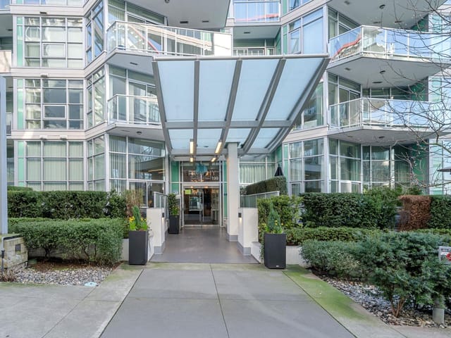 Apartment for sale in North Vancouver, North Vancouver, 208 199 Victory Ship Way, 263118966 | Realtylink.org