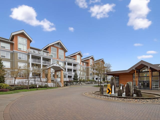 Apartment for sale in Surrey, Cloverdale, B102 6490 194 Street, 263118980 | Realtylink.org