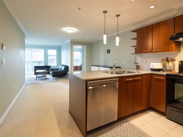 Apartment for sale in Burnaby, Burnaby North, 303 4799 Brentwood Drive, 263119069 | Realtylink.org