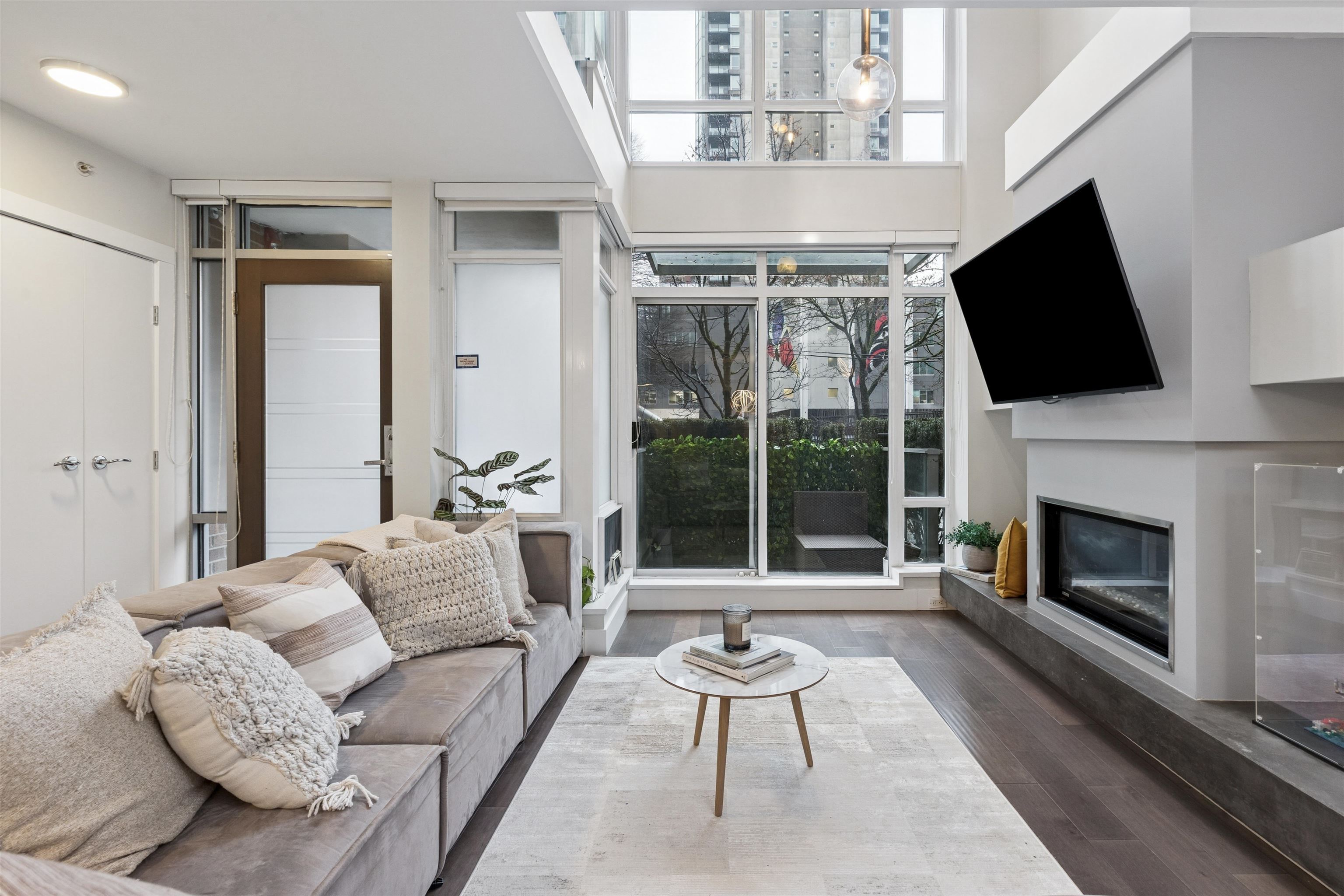 Townhouse for sale in Vancouver, Vancouver West, 863 Richards Street, 263119125 | Realtylink.org