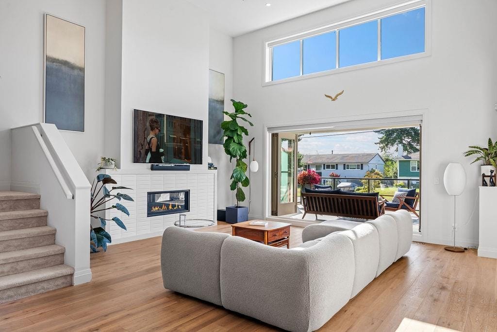 1/2 Duplex for sale in White Rock, South Surrey White Rock, 15541 Oxenham Avenue, 263119144 | Realtylink.org