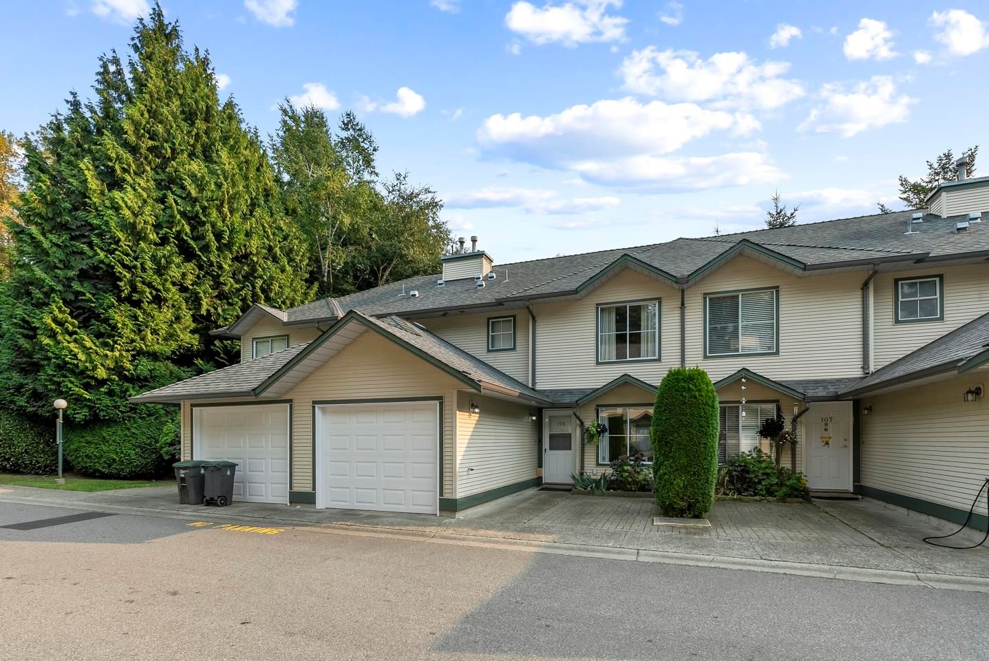 Townhouse for sale in Surrey, Surrey, 106 8655 King George Boulevard, 263119172 | Realtylink.org