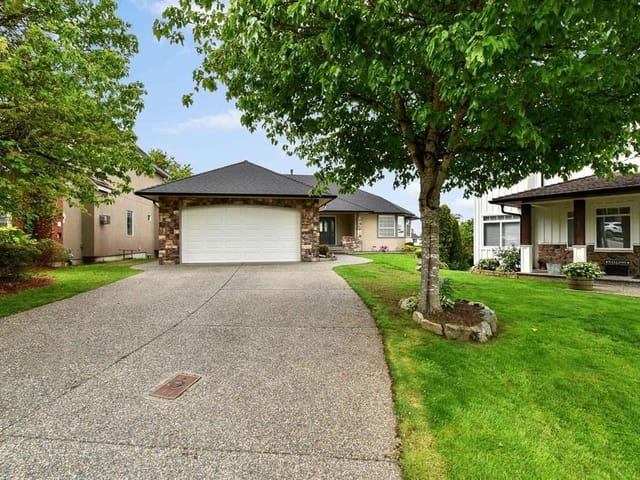 House for sale in Abbotsford, Abbotsford, 2389 Orchard Place, 263119185 | Realtylink.org