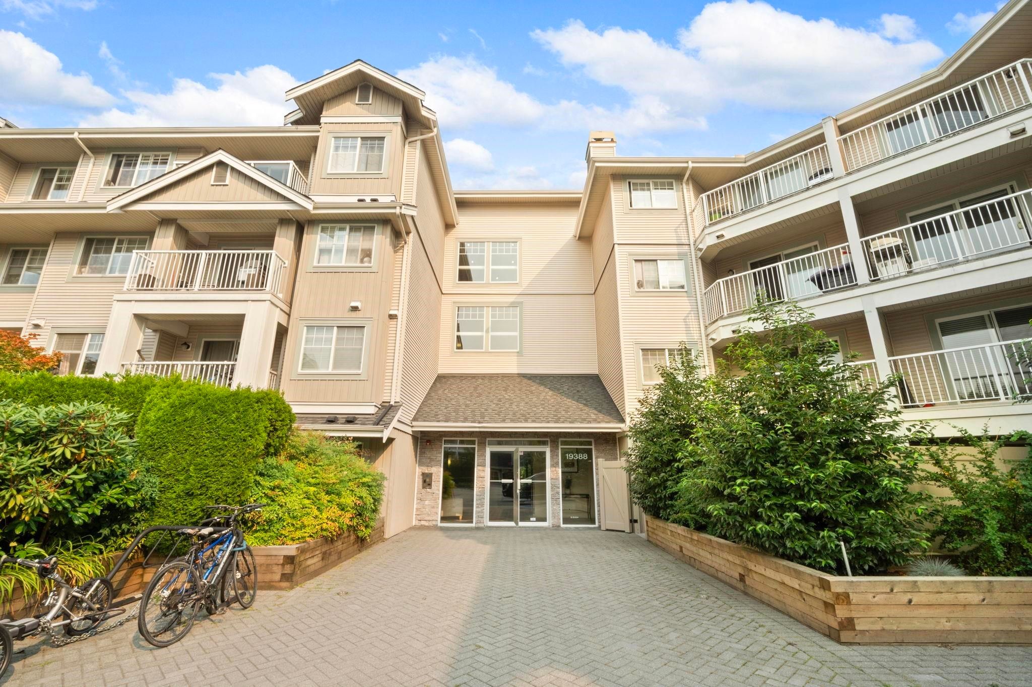 Apartment for sale in Surrey, Cloverdale, 305 19388 65 Avenue, 263119191 | Realtylink.org