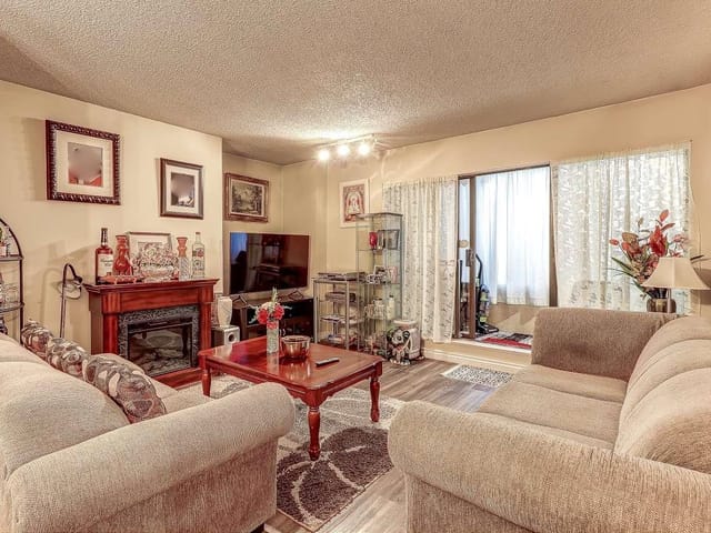 Apartment for sale in Surrey, North Surrey, 101 13316 Old Yale Road, 263119249 | Realtylink.org