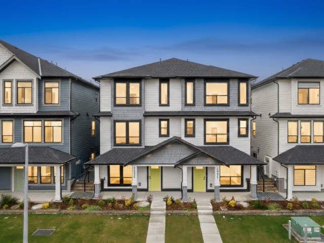 1/2 Duplex for sale in Surrey, South Surrey White Rock, 16677 16 Avenue, 263119312 | Realtylink.org