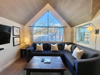 Apartment for sale in Whistler, Whistler, Week 9 4293 Mountain Square, 263119326 | Realtylink.org