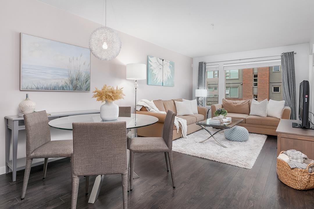 Apartment for sale in North Vancouver, North Vancouver, 301 1673 Lloyd Avenue, 263119348 | Realtylink.org